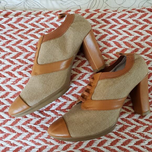 Johnston & Murphy Tan Canvas Leather Oxford Block Heel Booties 7 | Vintage Style - Picture 5 of 7